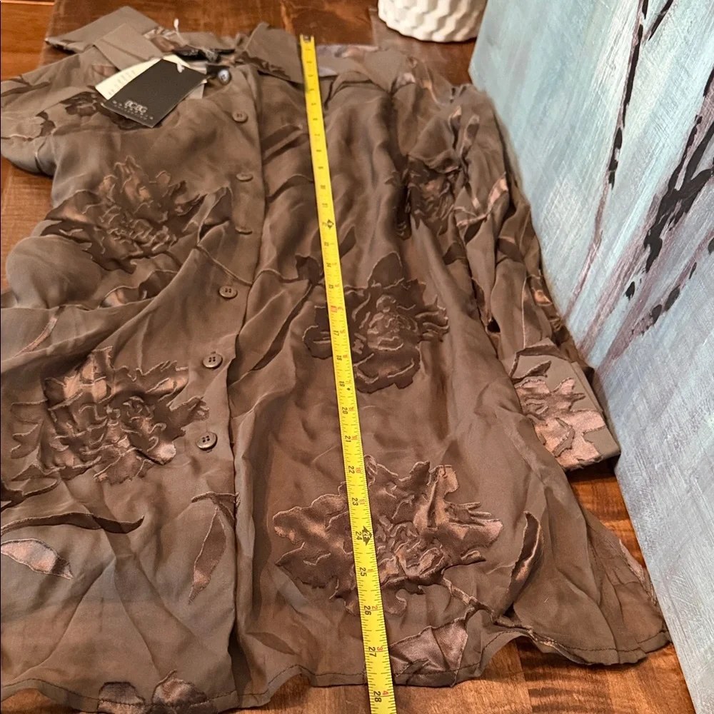 BCBGMaxAzria Elegant Sheer Gray Top - Picture 7 of 9